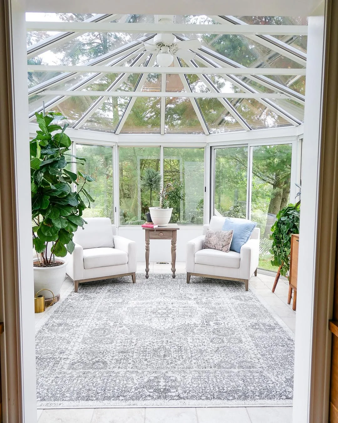 Airy and Bright Modern Sunroom